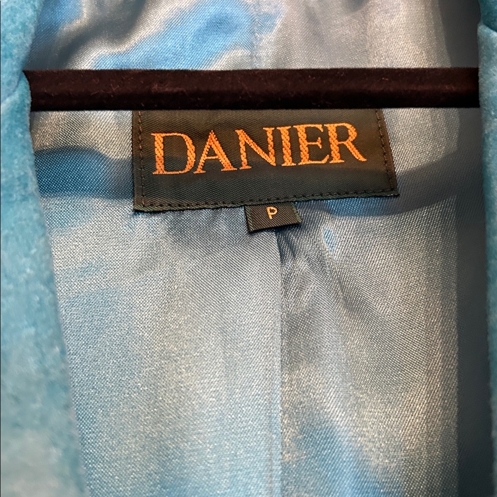 #2  Vintage Danier  1980s two piece skirt and jacket - Picture 2 of 9
